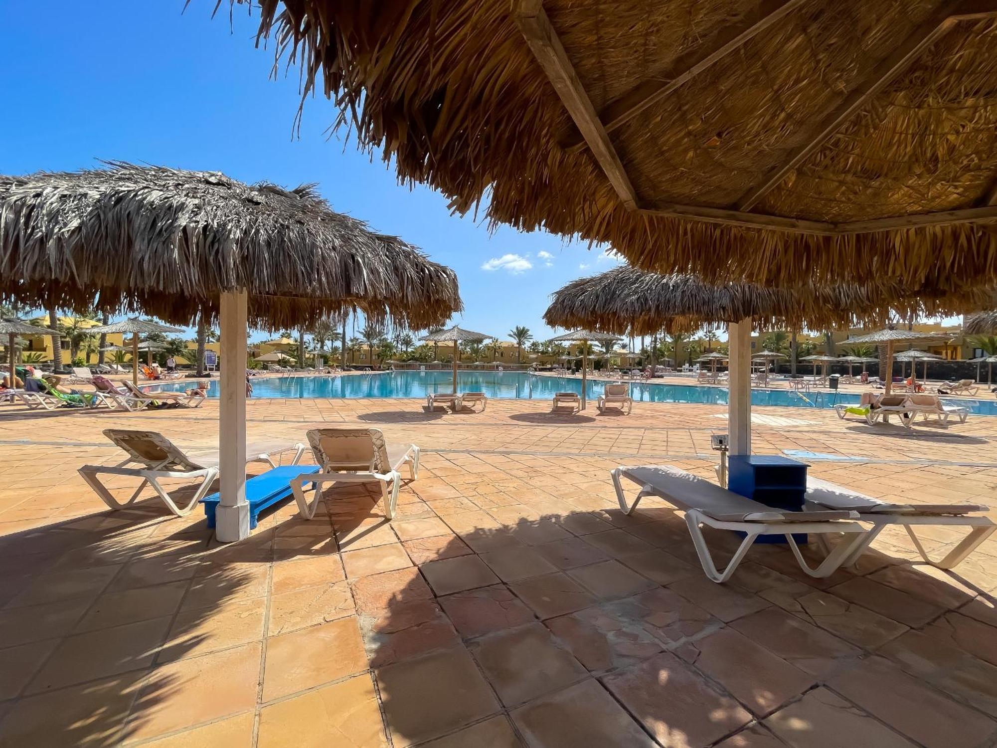 B-Rent Casa Angela Pool View Apartment Коралео Екстериор снимка