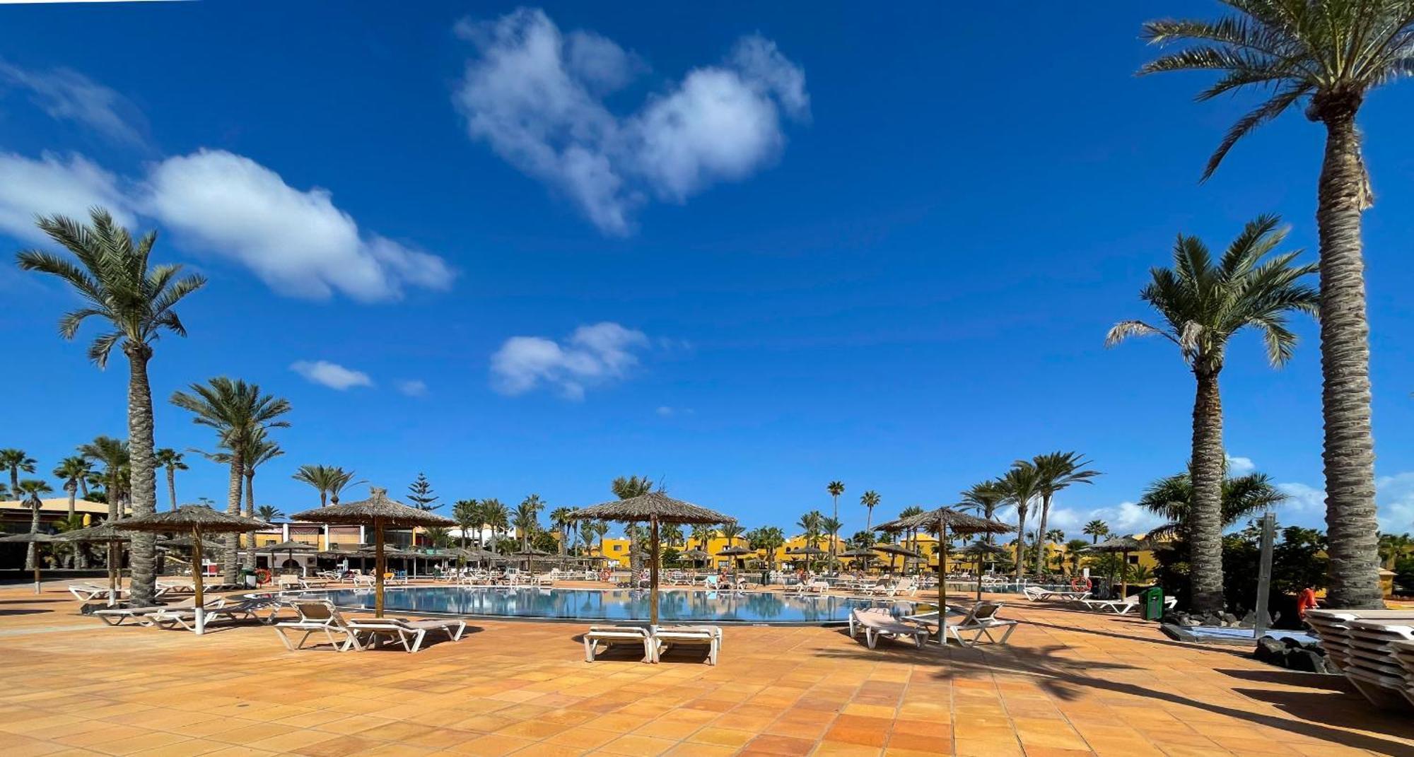 B-Rent Casa Angela Pool View Apartment Коралео Екстериор снимка
